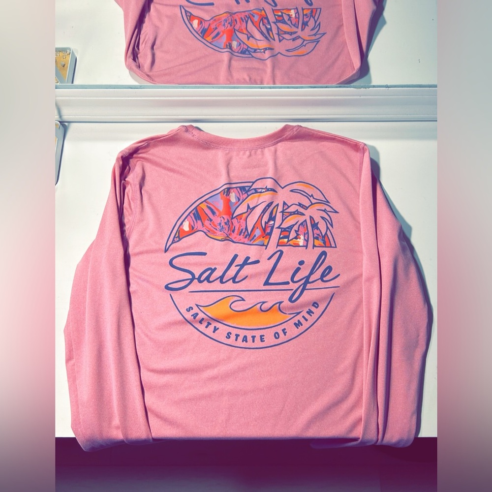 salt life t shirt || very good condition || never worn || dry fit material ||